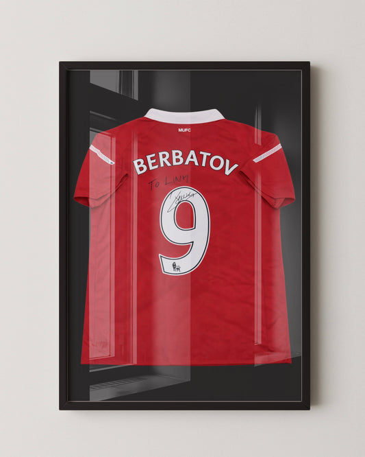 BERBATOV - SIGNED MANCHESTER UNITED 2010/2011 JERSEY