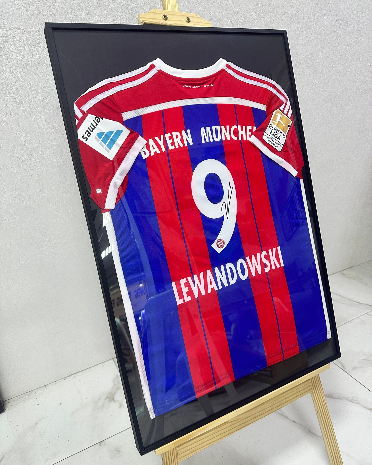 LEWANDOWSKI - SIGNED BAYERN MÛNCHEN 2014/2015 JERSEY